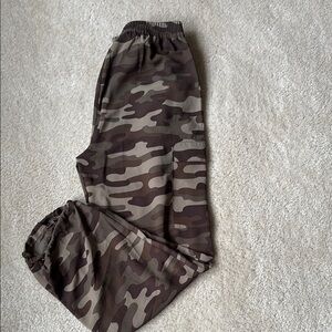 NWOT Camo Cargo Joggers Sz. S